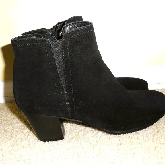 Suede Leather Black Ankle Boot with Heel  size 7.5 - Picture 9 of 10